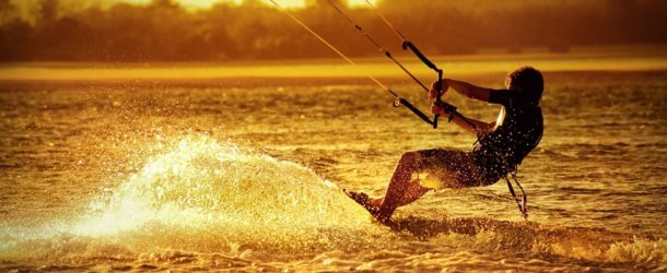 Co jest potrzebne do uprawiania kitesurfingu?