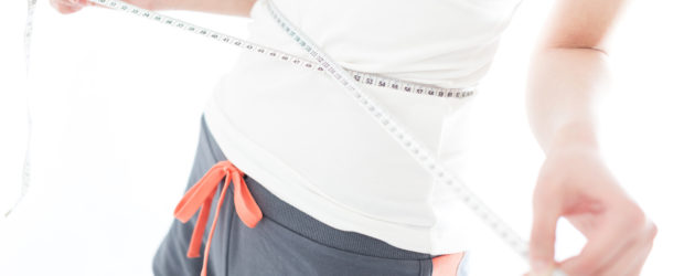 Jak zdrowo zrzucić zbędne kilogramy? Praktyczne wskazówki i porady